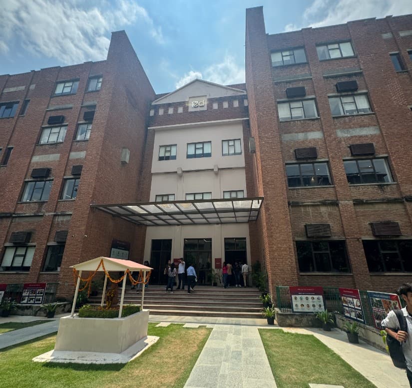 IILM University Gurgaon Academic Building photo 1